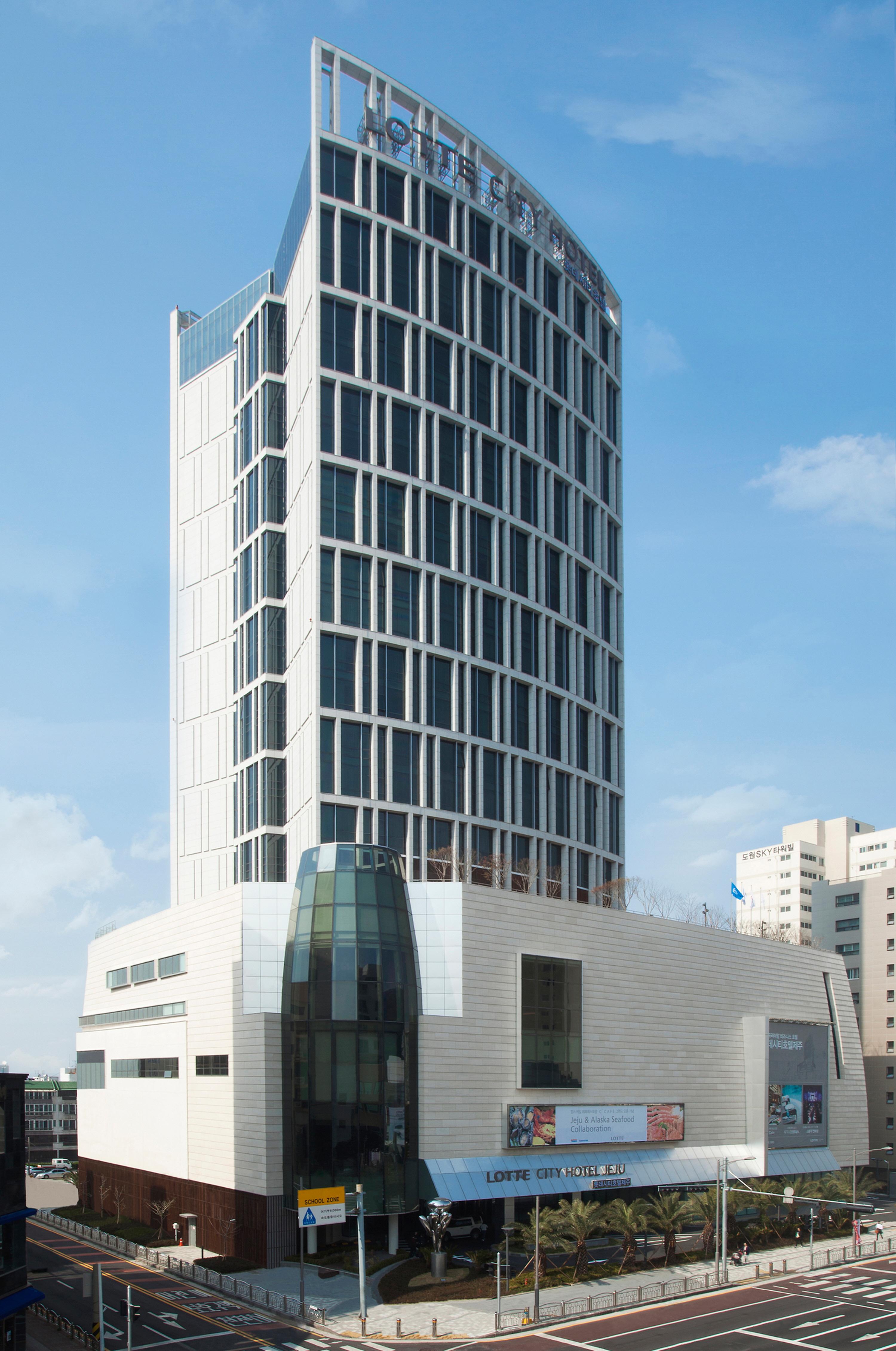 Lotte City Hotel Jeju Esterno foto